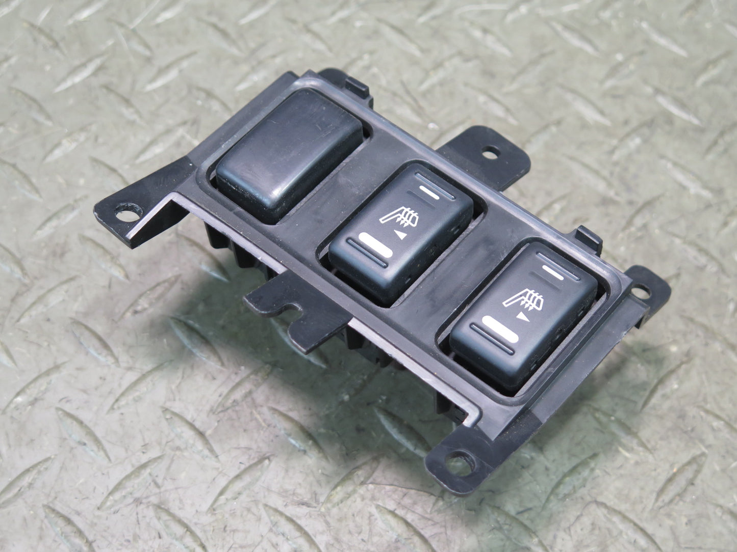03-09 Nissan Z33 350Z Heated Seat Heater Button Switch Panel OEM