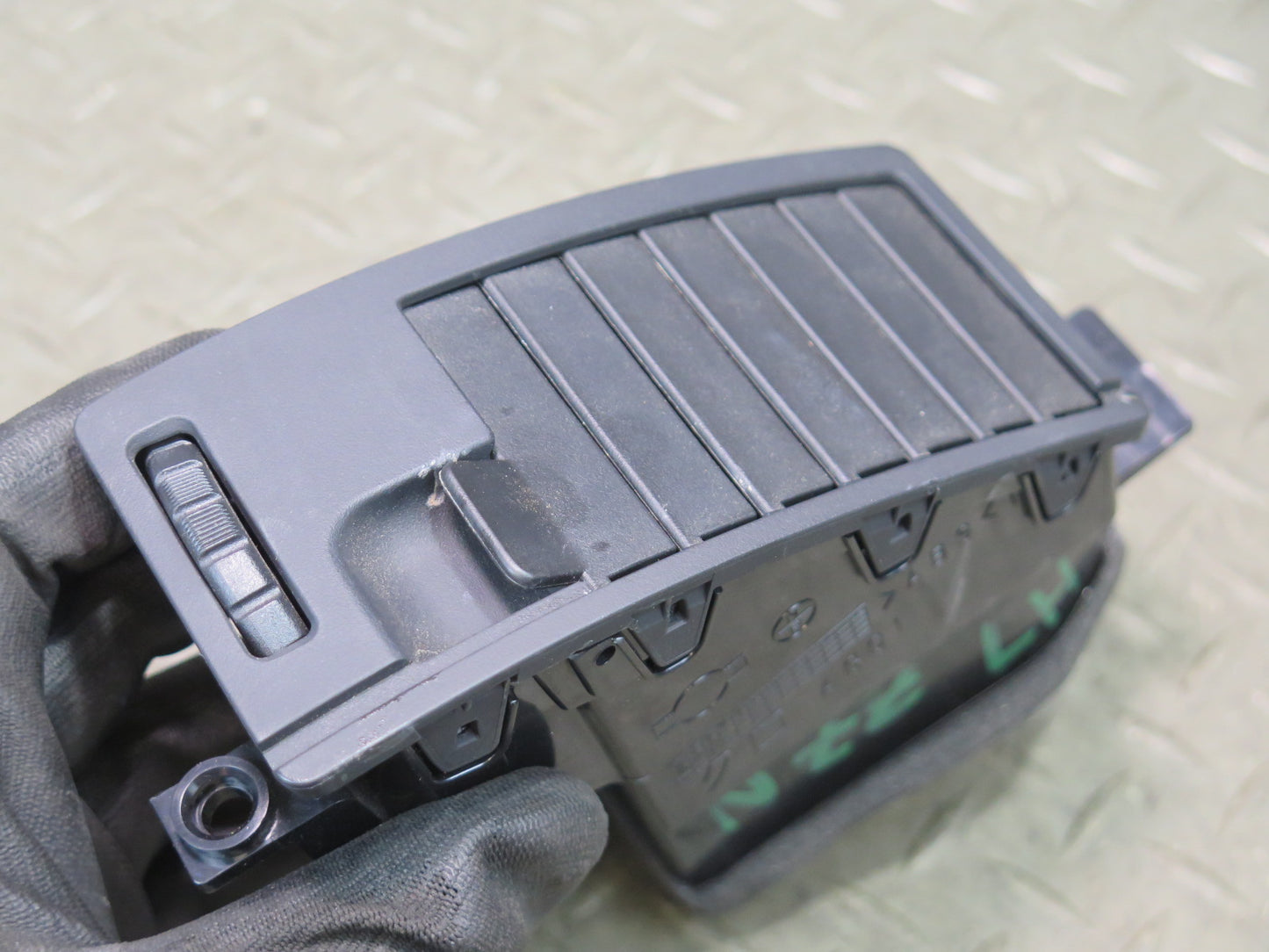 04-09 Nissan 350Z Z33 Convertible Dash Left A/C Heater Air Vent Trim OEM