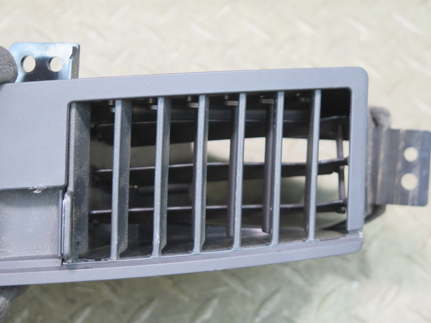 04-09 Nissan 350Z Z33 Convertible Dash Left A/C Heater Air Vent Trim OEM
