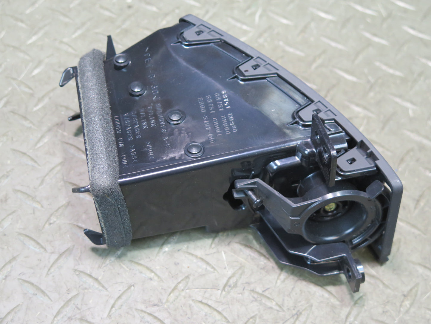 04-09 Nissan 350Z Z33 Convertible Dash Left A/C Heater Air Vent Trim OEM
