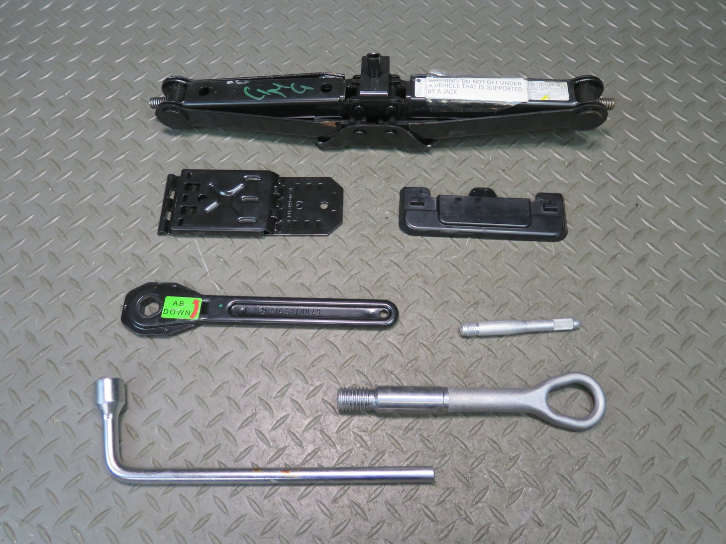 2013-2018 Mercedes X166 GLS450 Emergency Spare Tire Lift Jack Tool KIT
