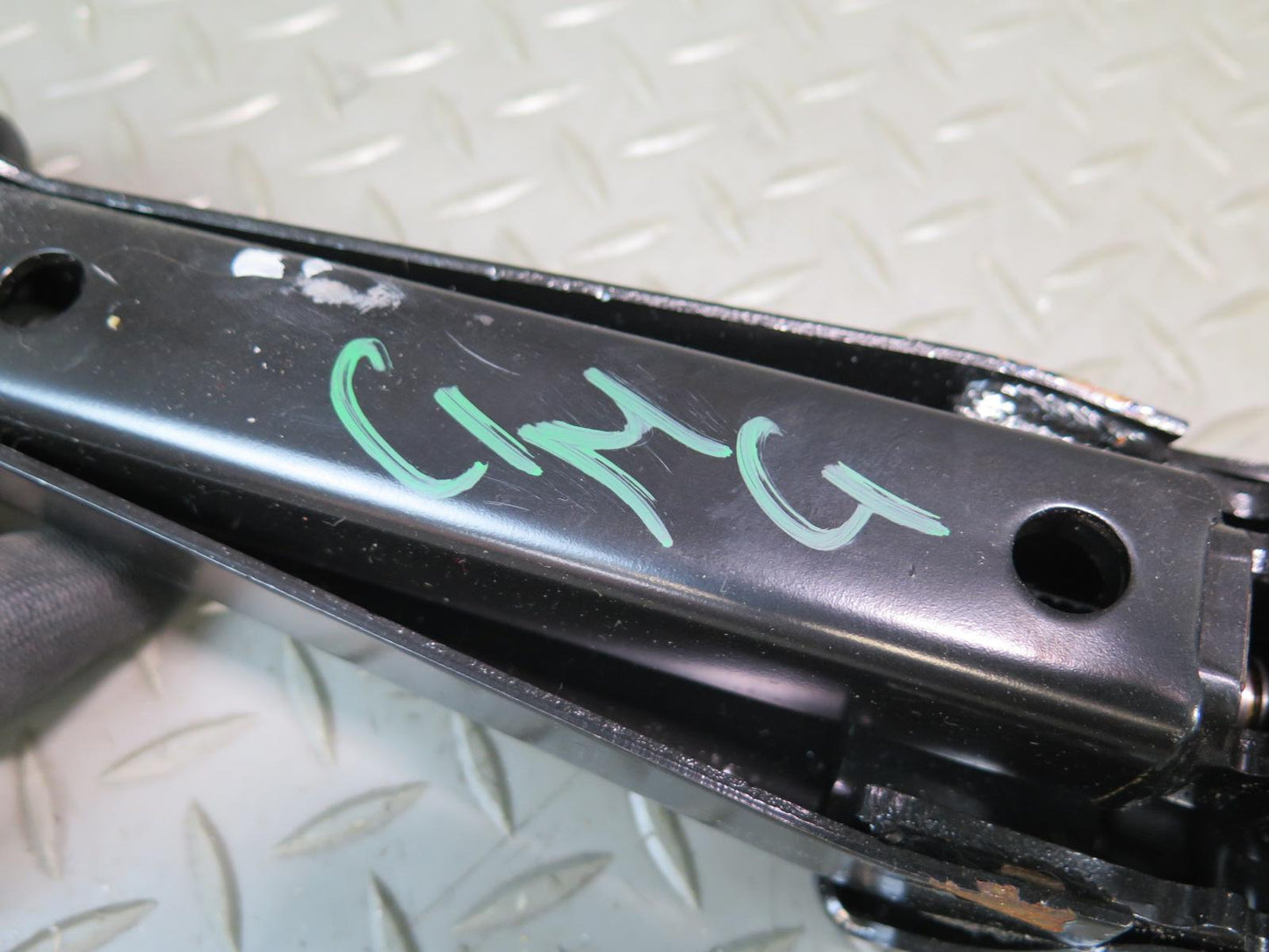 2013-2018 Mercedes X166 GLS450 Emergency Spare Tire Lift Jack Tool KIT