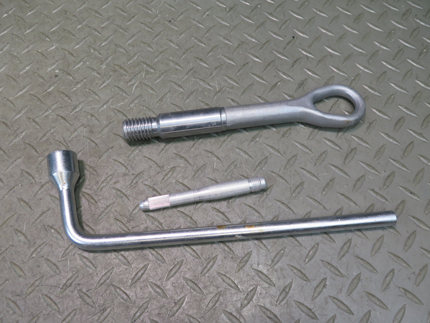 2013-2018 Mercedes X166 GLS450 Emergency Spare Tire Lift Jack Tool KIT