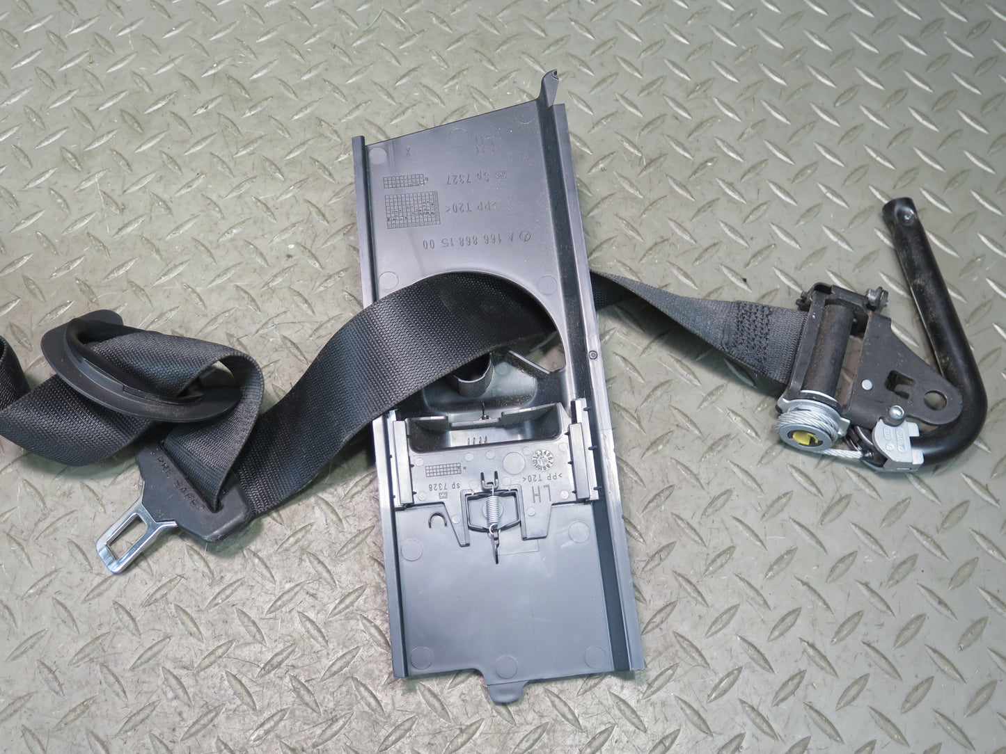 17-19 MERCEDES X166 GLS450 SET OF 2 FRONT RIGHT & LEFT SEATBELT RETRACTOR OEM