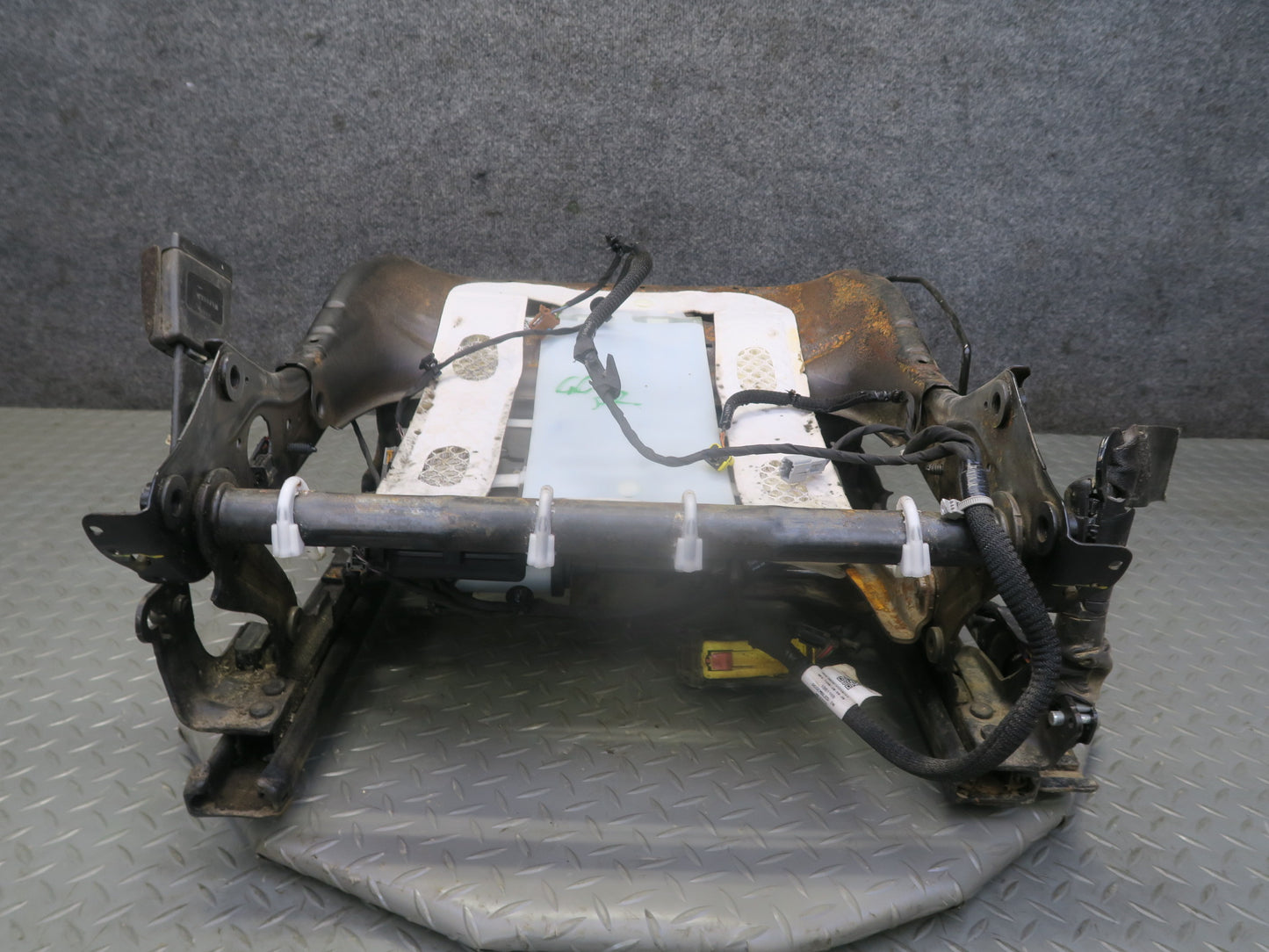 16-19 Chevrolet Camaro SS Front Right Seat Lower Frame Track Rail w Motors OEM