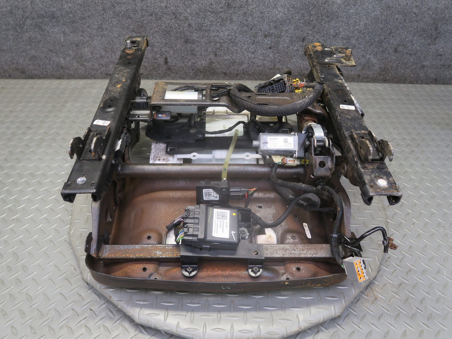 16-19 Chevrolet Camaro SS Front Right Seat Lower Frame Track Rail w Motors OEM