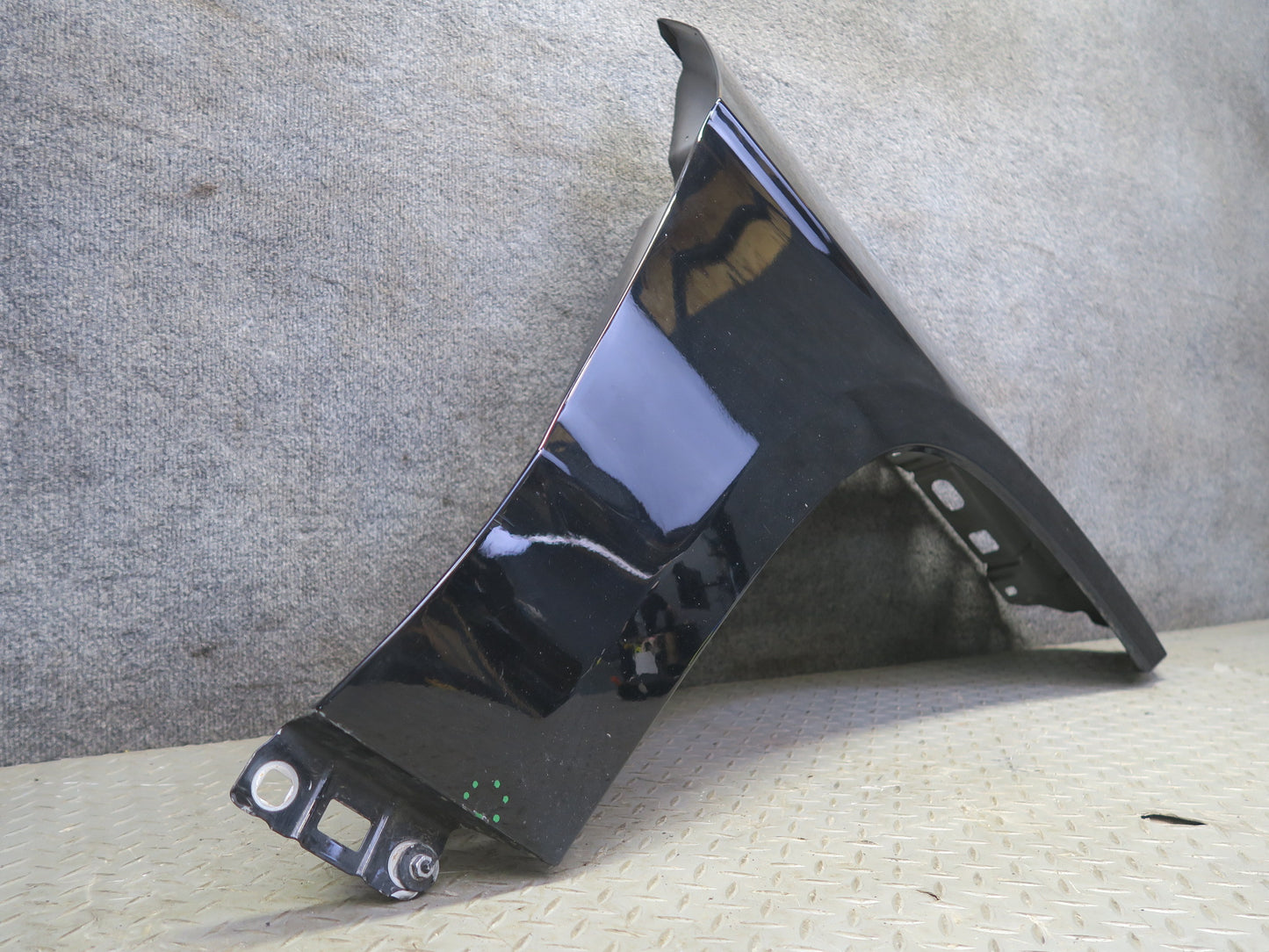2013-2018 Mercedes X166 GLS450 Front Right Side Fender Shell Panel Black