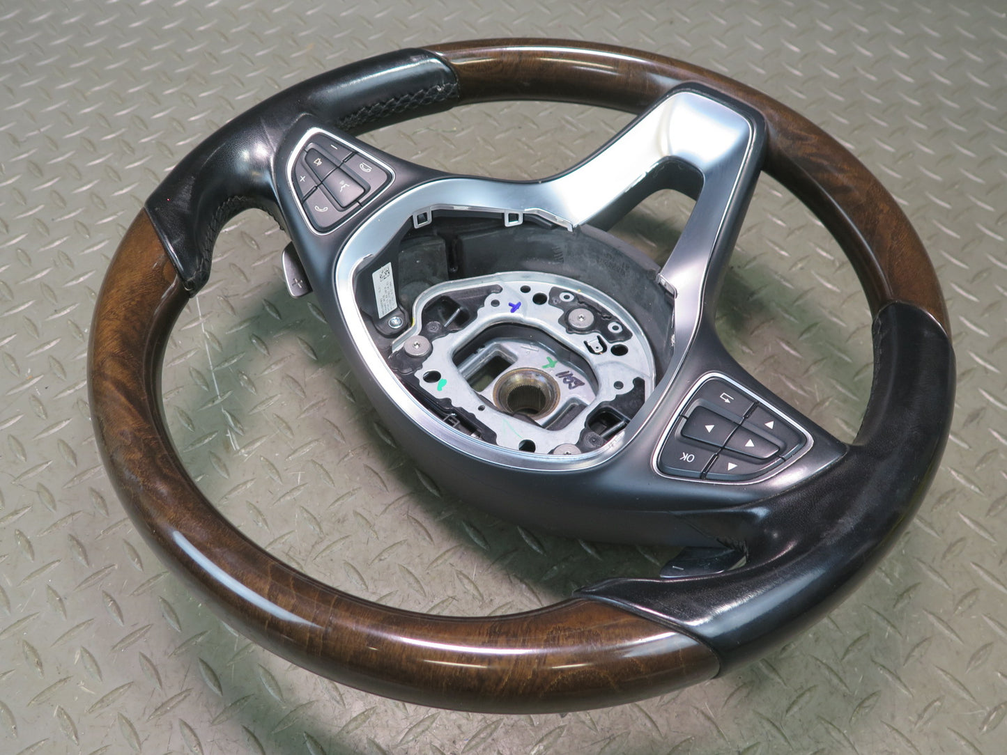 2017-2019 Mercedes X166 GLS450 Leather Wood Steering w Controls Shifter Paddles