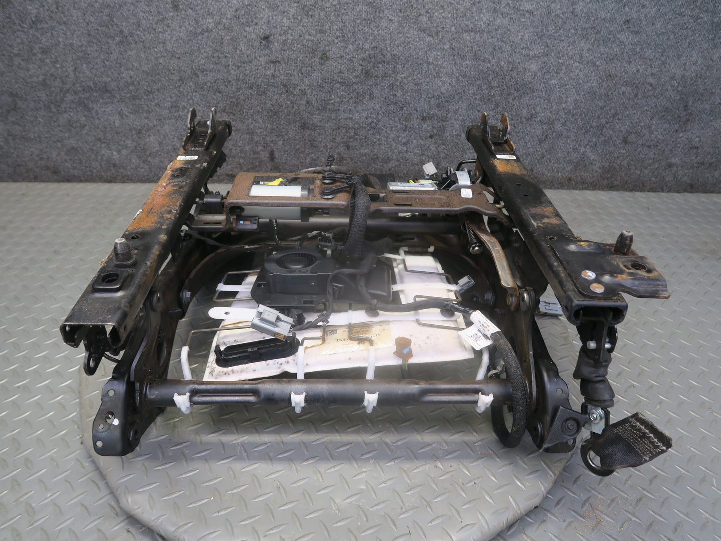 16-19 Chevrolet Camaro SS Front Left Seat Lower Frame Track Rail w Motors OEM