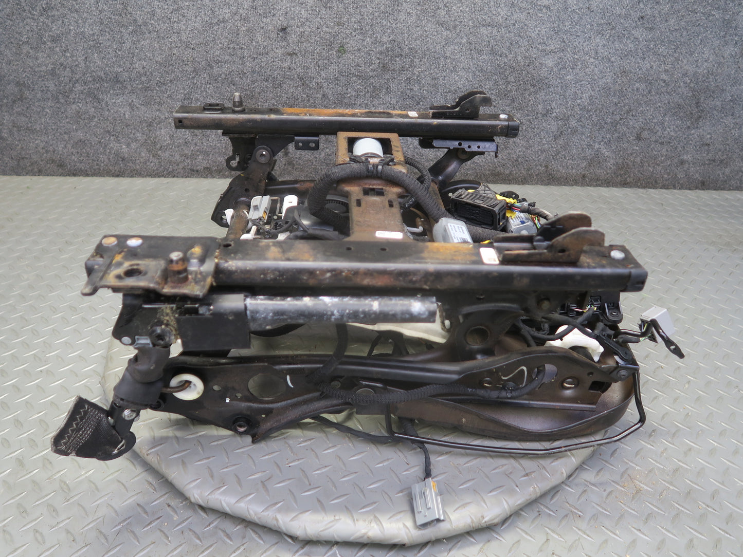 16-19 Chevrolet Camaro SS Front Left Seat Lower Frame Track Rail w Motors OEM