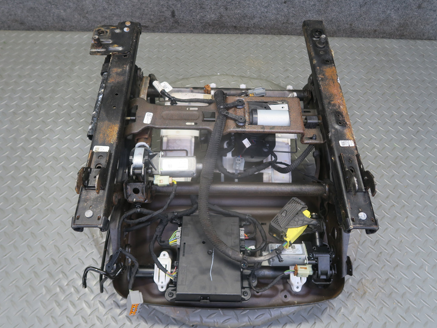 16-19 Chevrolet Camaro SS Front Left Seat Lower Frame Track Rail w Motors OEM