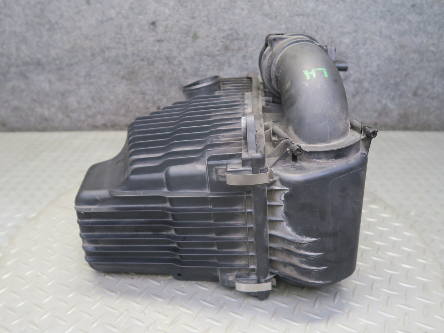 2003-2006 Porsche Cayenne 955 Turbo Left Air Intake Cleaner Filter Box w Sensor