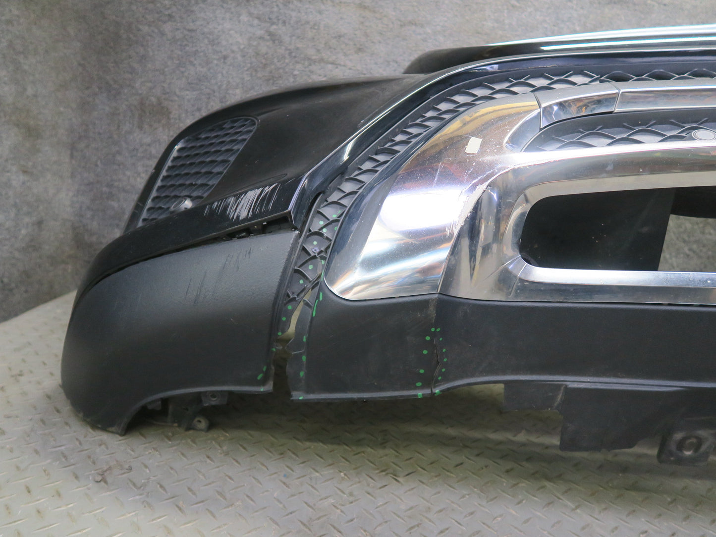 2017-2019 Mercedes X166 GLS450 Front Bumper Cover Panel W/ Camera & PDC Black