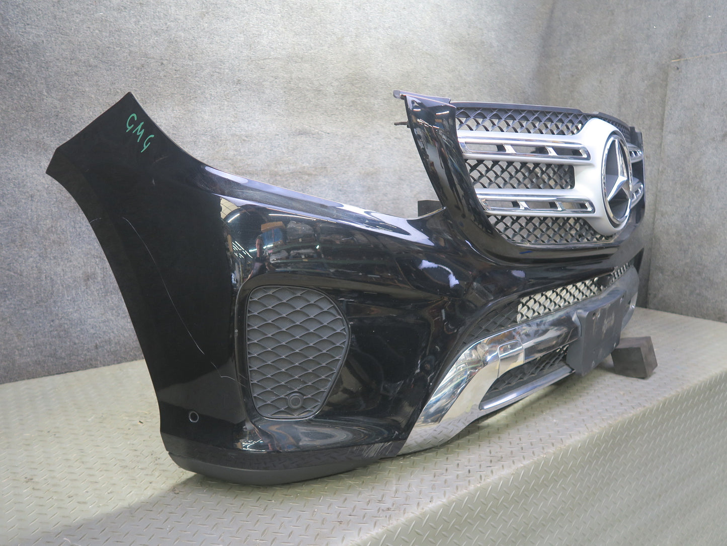 2017-2019 Mercedes X166 GLS450 Front Bumper Cover Panel W/ Camera & PDC Black
