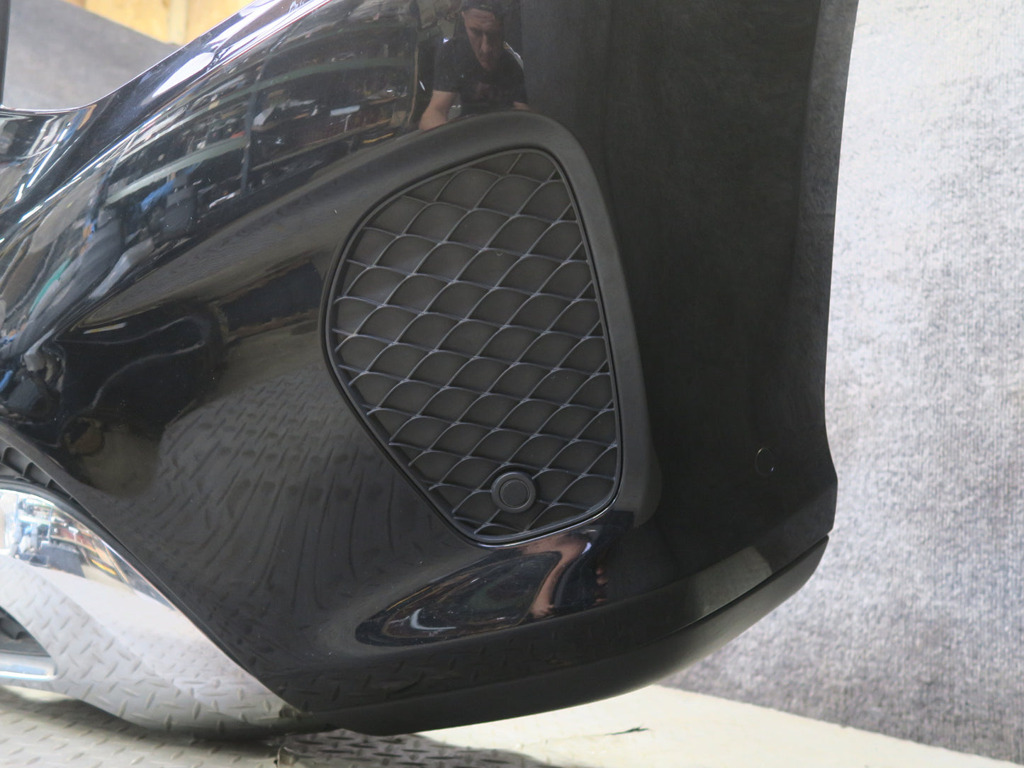 2017-2019 Mercedes X166 GLS450 Front Bumper Cover Panel W/ Camera & PDC Black