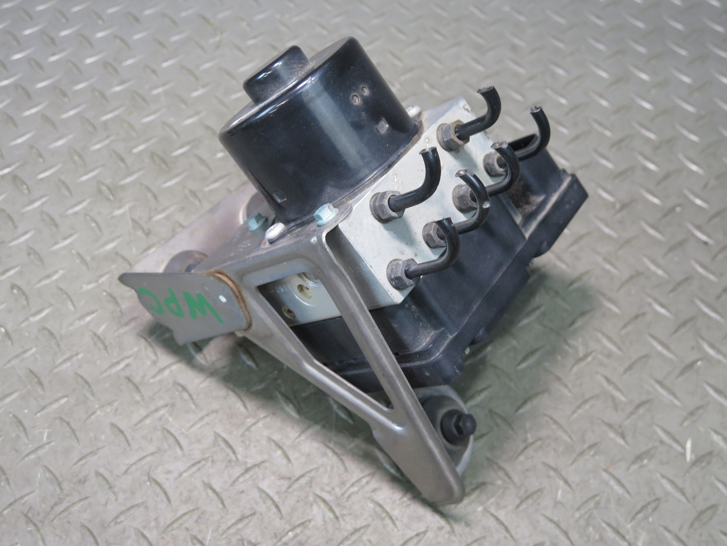 2003-2006 Porsche Cayenne 955 Anti Lock Brake ABS Pump Module 7L0907379C