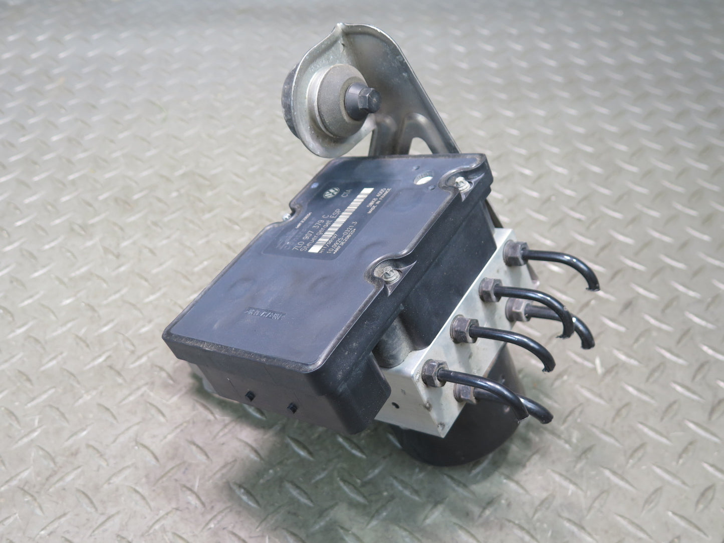 2003-2006 Porsche Cayenne 955 Anti Lock Brake ABS Pump Module 7L0907379C