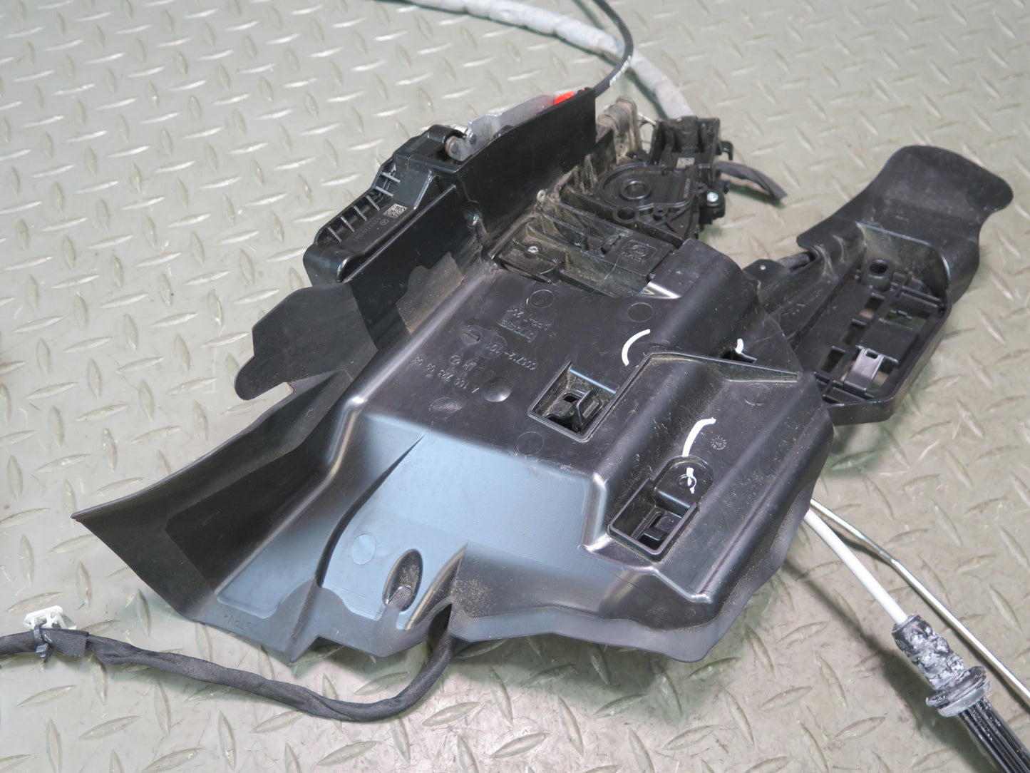 2013-2019 Mercedes X166 GLS450 Front Left Door Lock Latch Actuator Soft Close