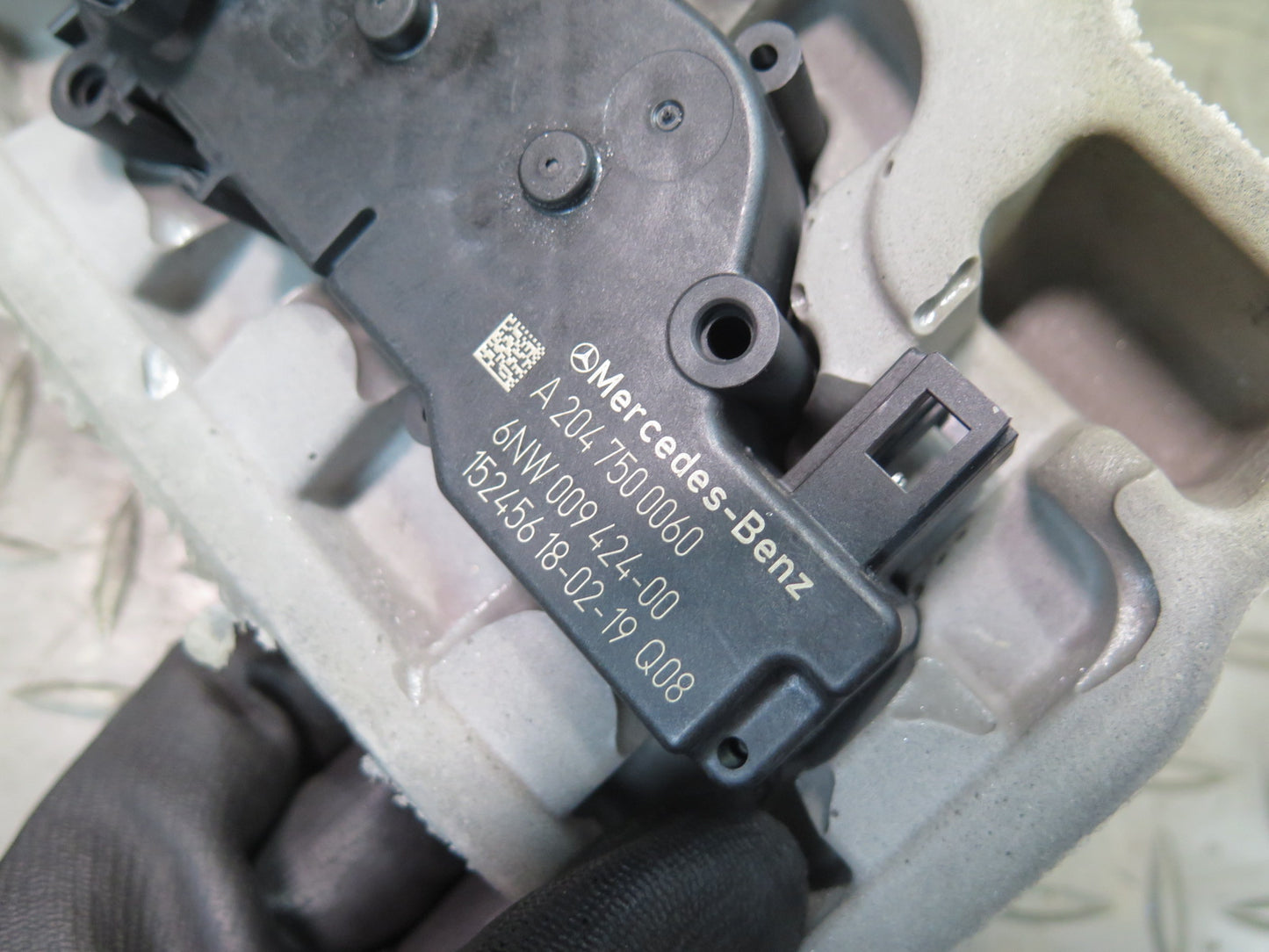 2013-2019 Mercedes X166 GLS450 Rear Trunk Lid Tailgate Lock Latch Actuator Motor