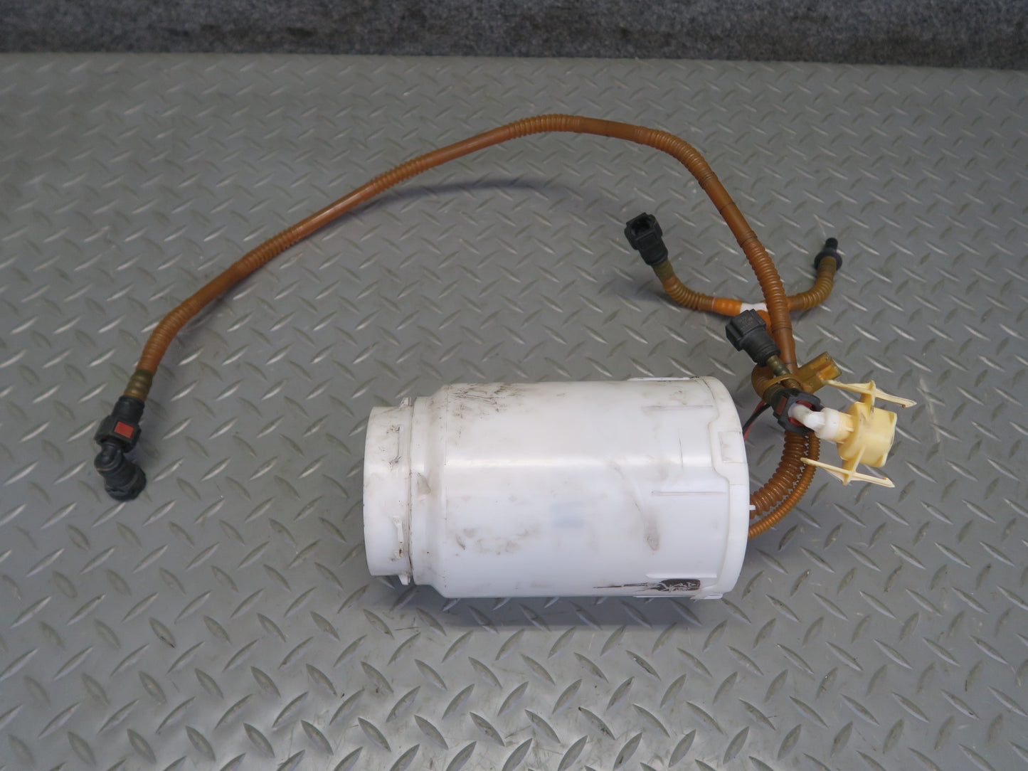 2003-2006 Porsche Cayenne 955 Turbo Fuel Pump Level Sensor Sending Unit Set
