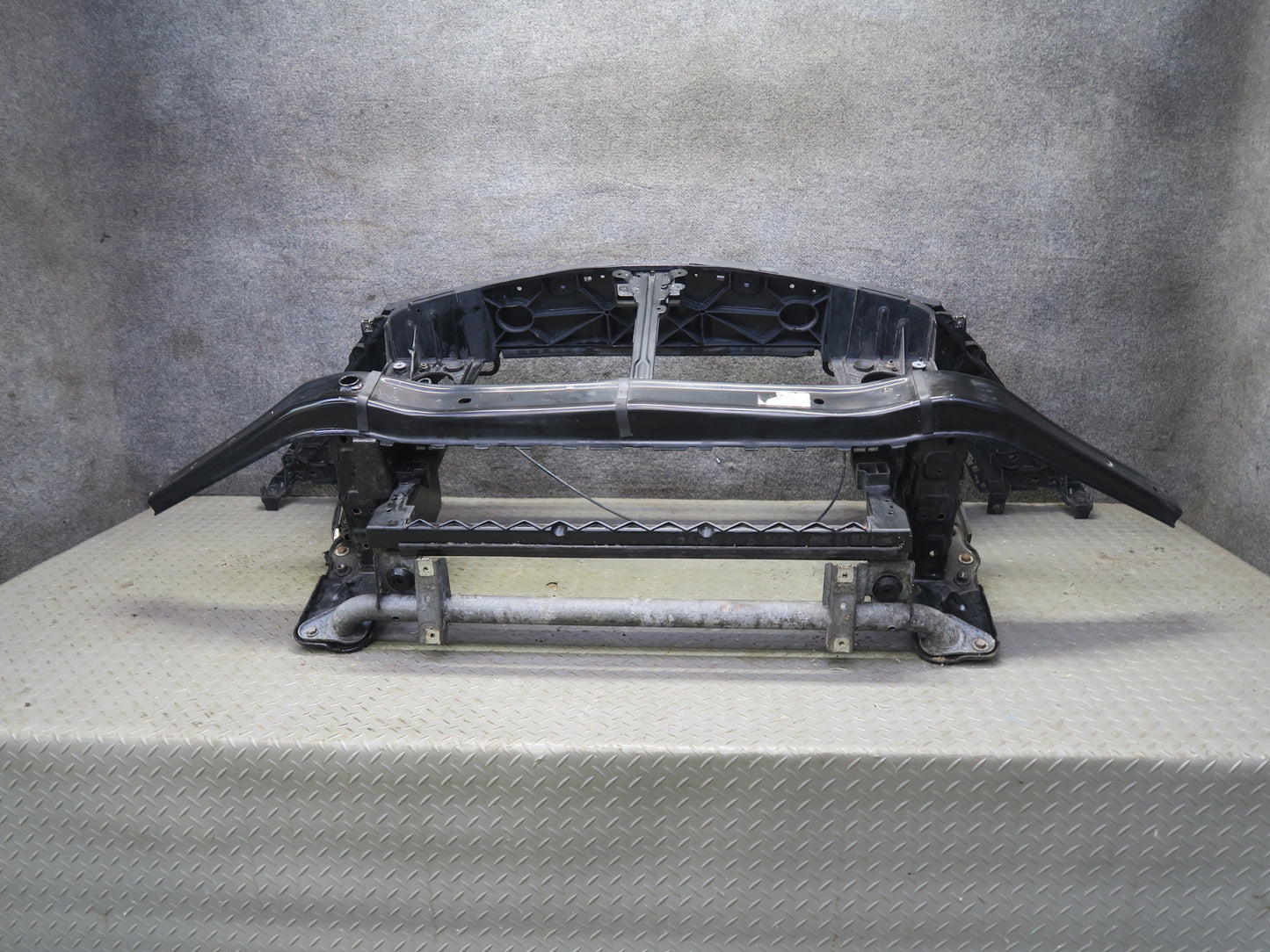 2013-2019 Mercedes X166 GLS450 Front Radiator Support Mount Bracket Panel