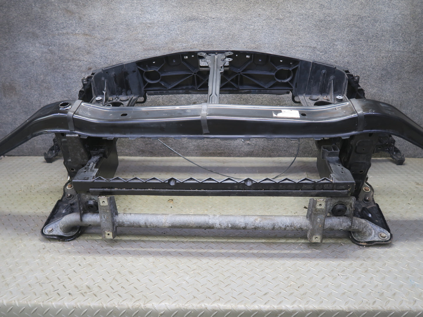2013-2019 Mercedes X166 GLS450 Front Radiator Support Mount Bracket Panel