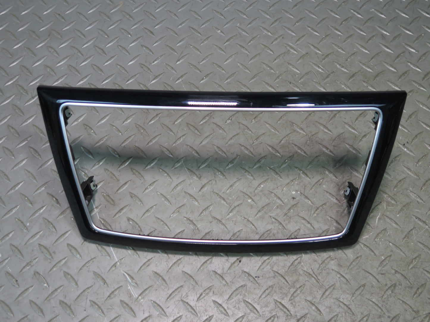 2017-2019 Mercedes X166 GLS450 Front Dash Radio Bezel Trim Panel Cover