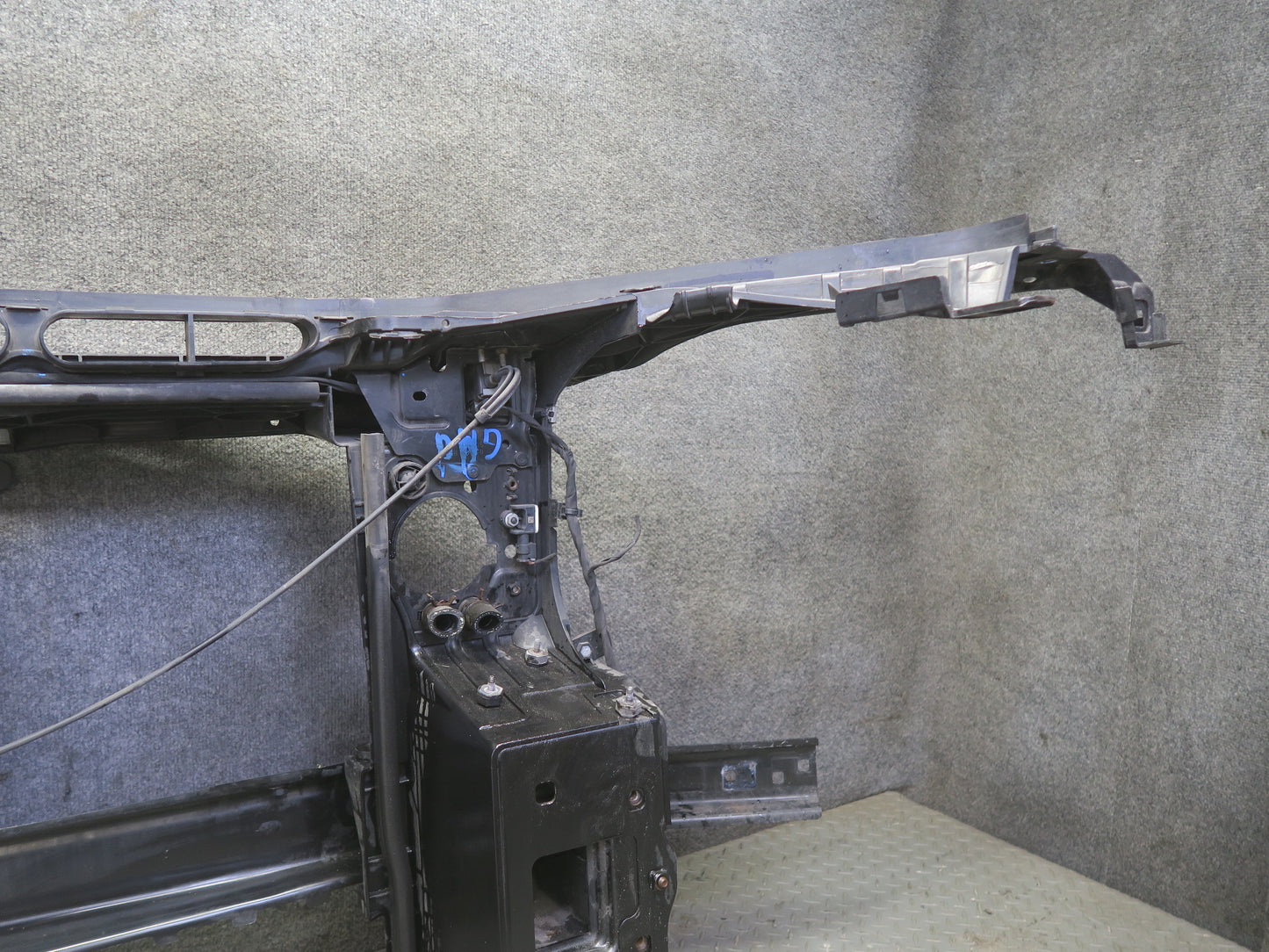 2013-2019 Mercedes X166 GLS450 Front Radiator Support Mount Bracket Panel