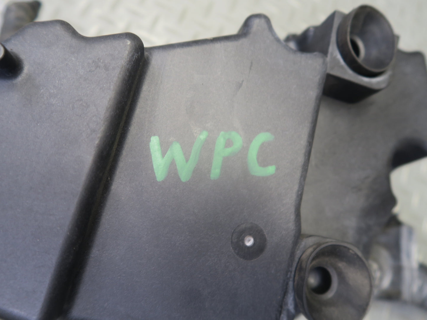 2003-2010 Porsche Cayenne 955 Under Hood Fuse Relay Box Module 7L0937576A