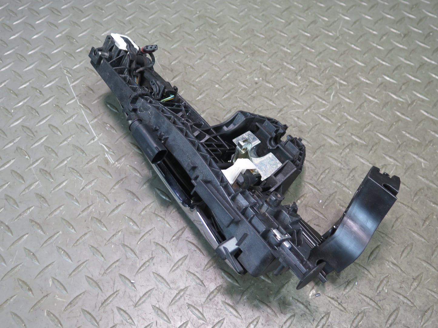2017-2019 Mercedes X166 GLS450 Rear Left Driver Side Exterior Door Handle