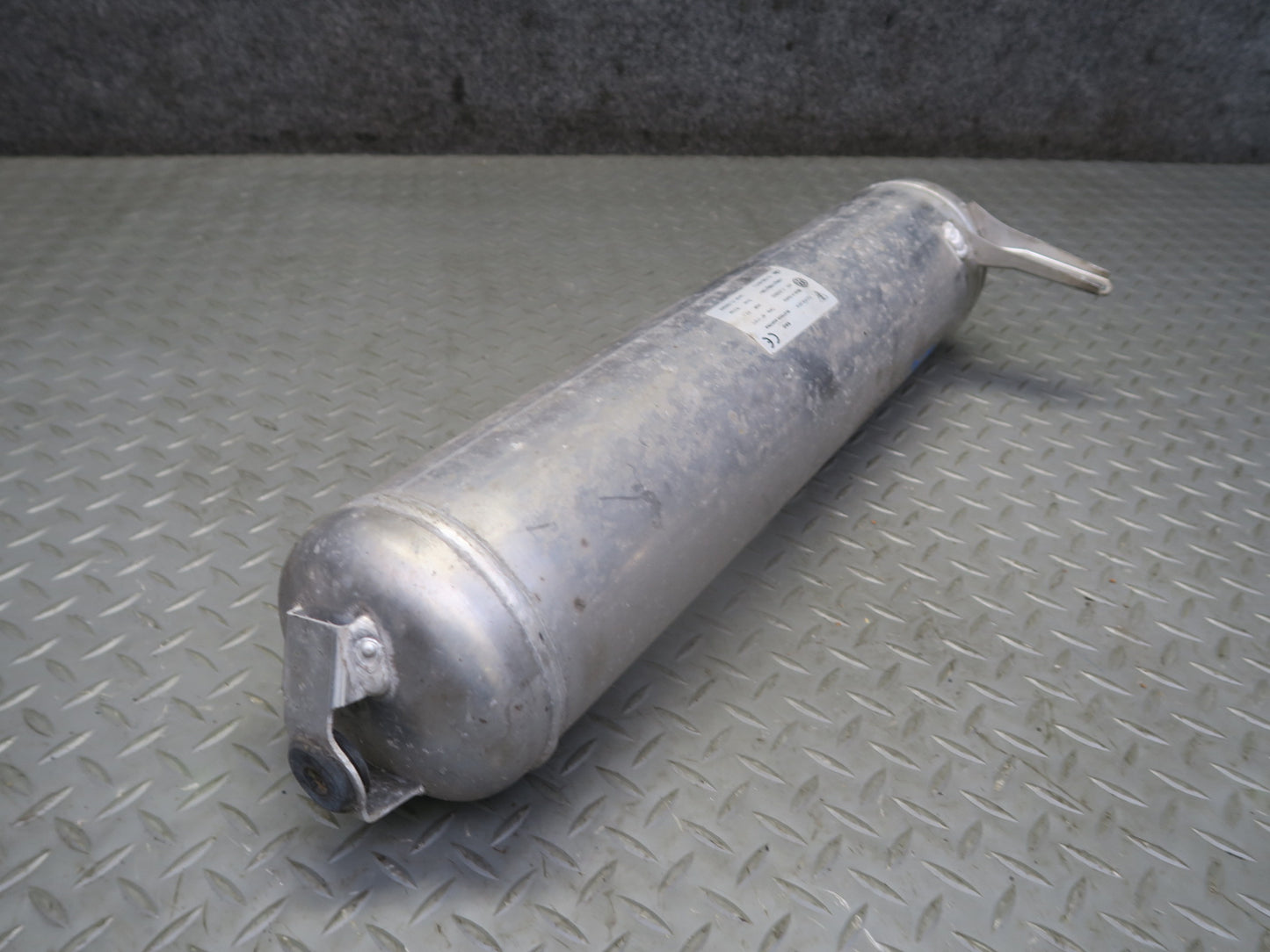 2003-2010 Porsche Cayenne 955 Air Suspension Pressure Tank Accumulator Set
