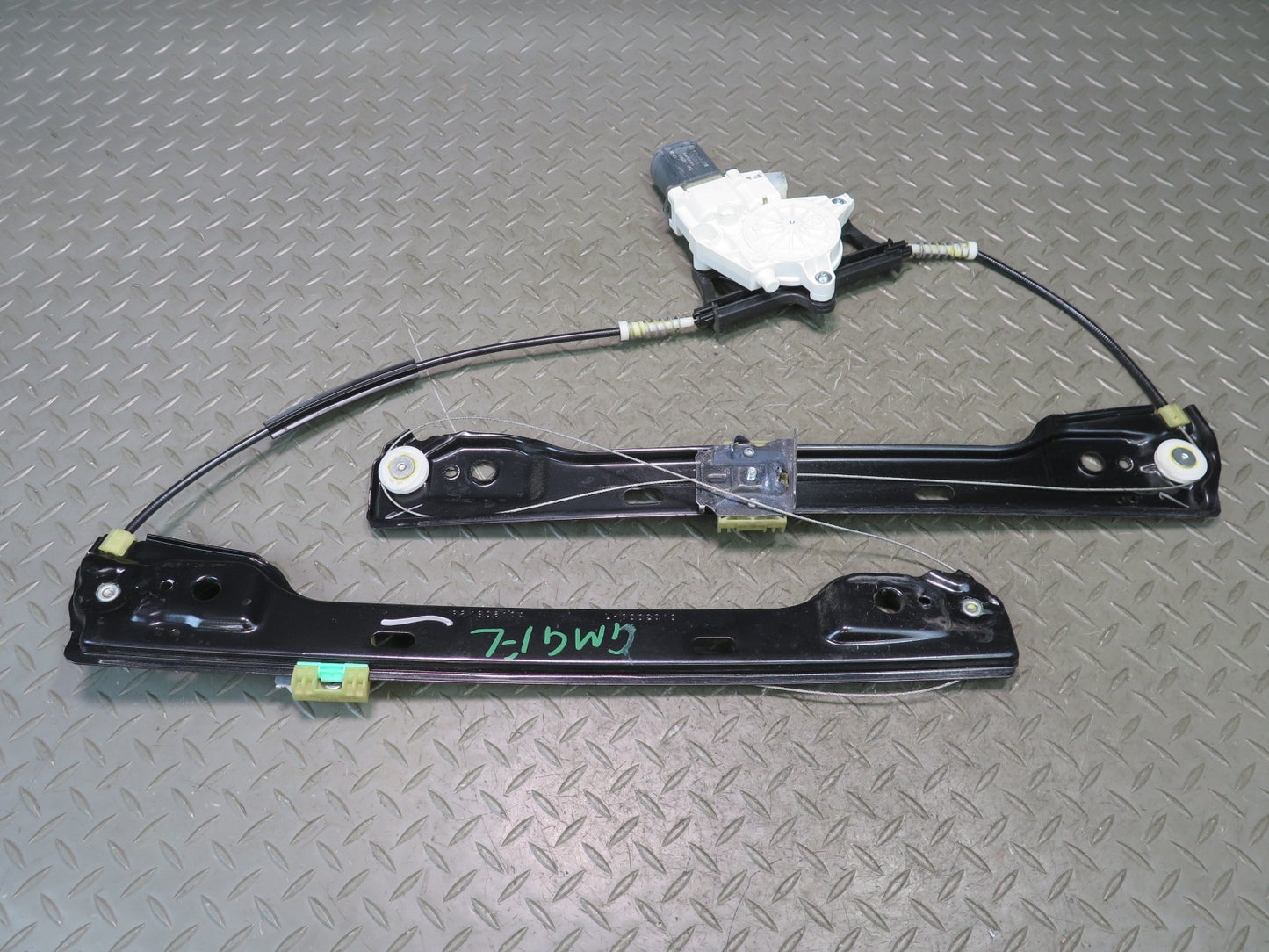 2017-2019 Mercedes X166 GLS450 Front Left Side Door Window Regulator W/ Motor