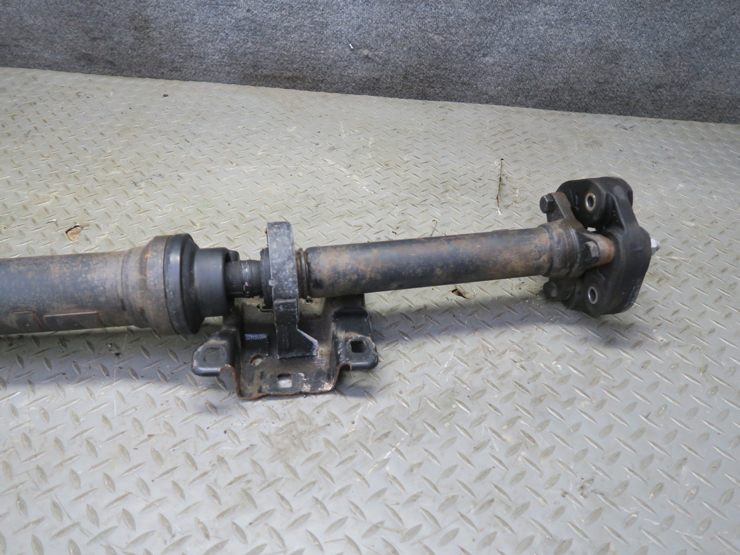 2003-2006 Porsche Cayenne 955 Turbo Rear Driveshaft Drive Shaft