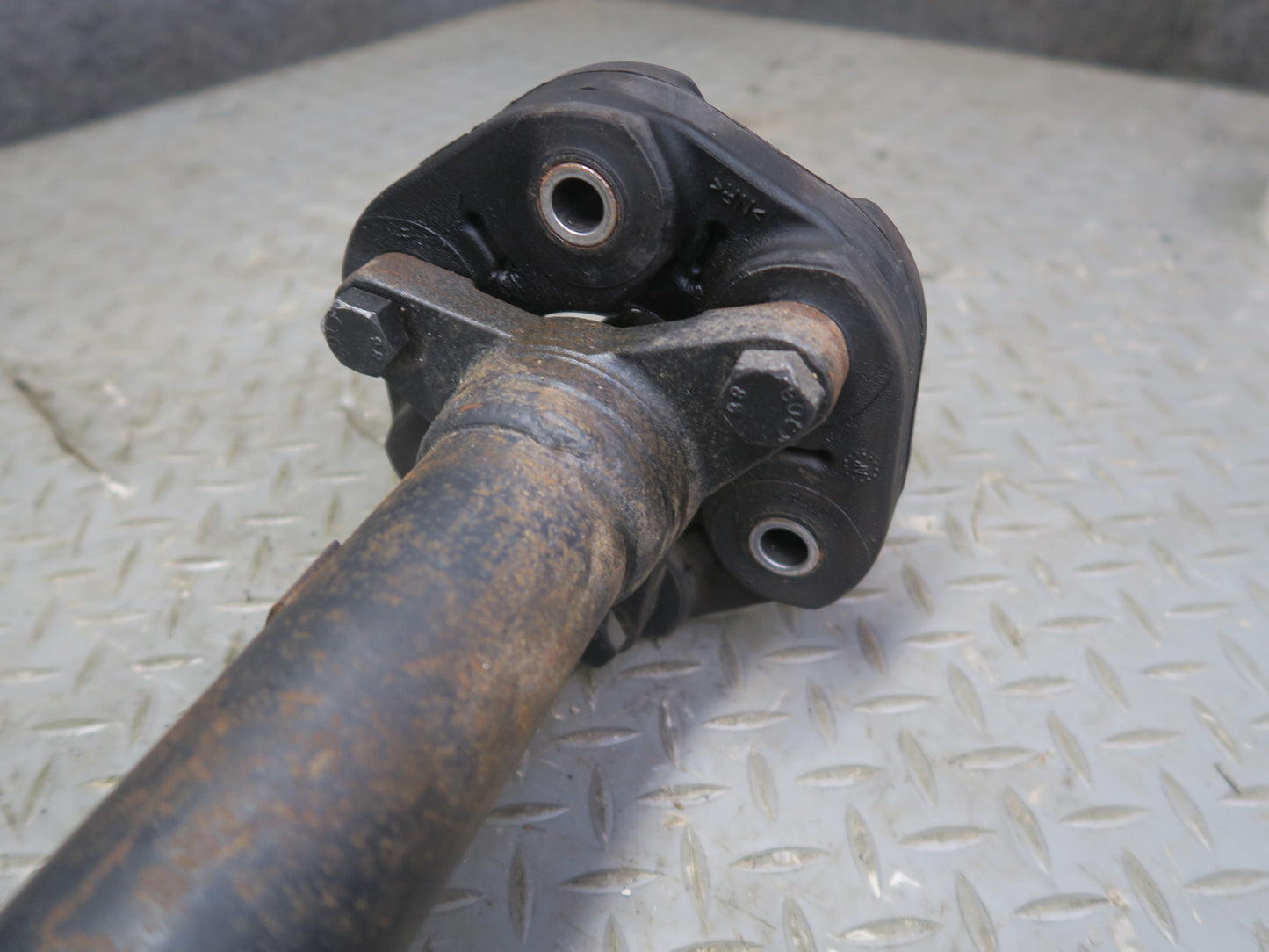 2003-2006 Porsche Cayenne 955 Turbo Rear Driveshaft Drive Shaft