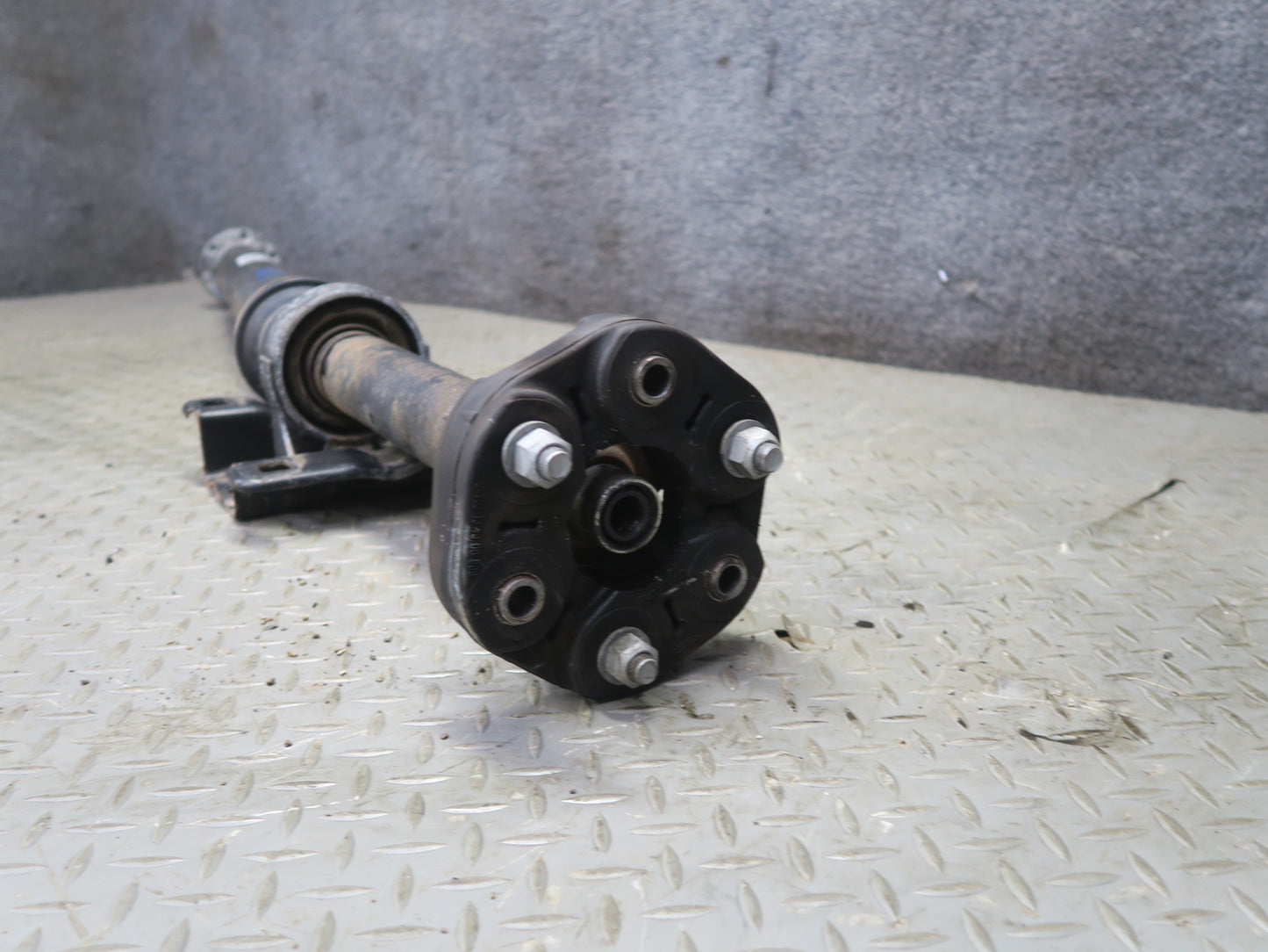 2003-2006 Porsche Cayenne 955 Turbo Rear Driveshaft Drive Shaft