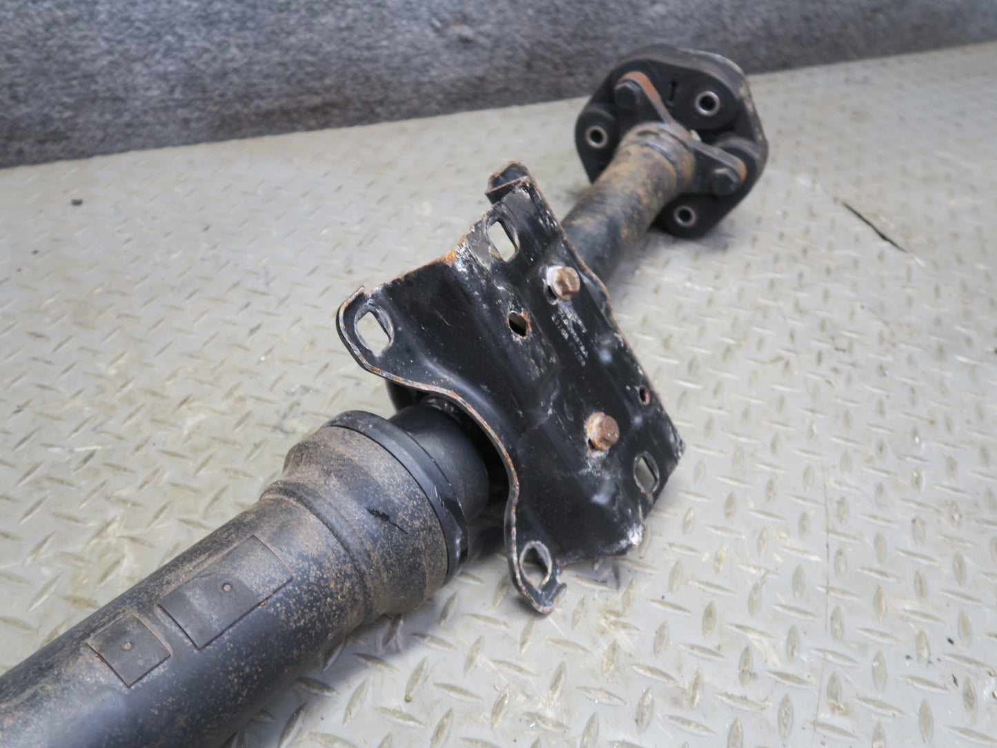 2003-2006 Porsche Cayenne 955 Turbo Rear Driveshaft Drive Shaft