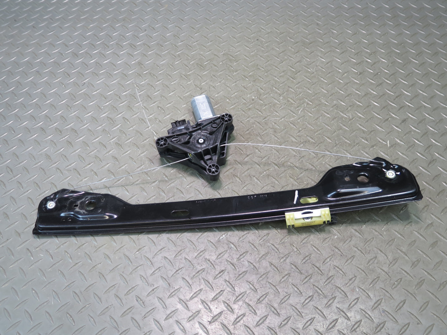 2017-2019 Mercedes X166 GLS450 Rear Right Side Door Window Regulator W/ Motor