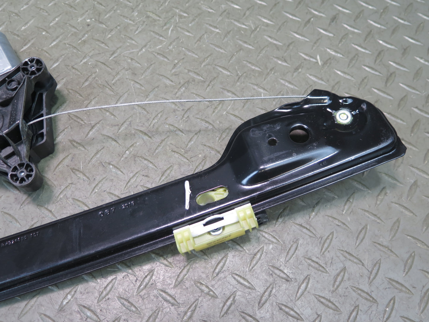 2017-2019 Mercedes X166 GLS450 Rear Right Side Door Window Regulator W/ Motor