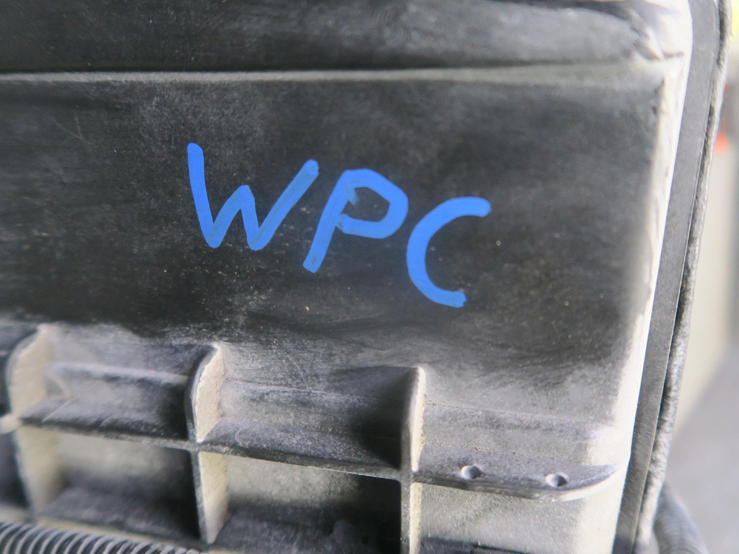2003-2010 Porsche Cayenne 955 Fuel Evap Vapor Charcoal Canister 7L0201801C