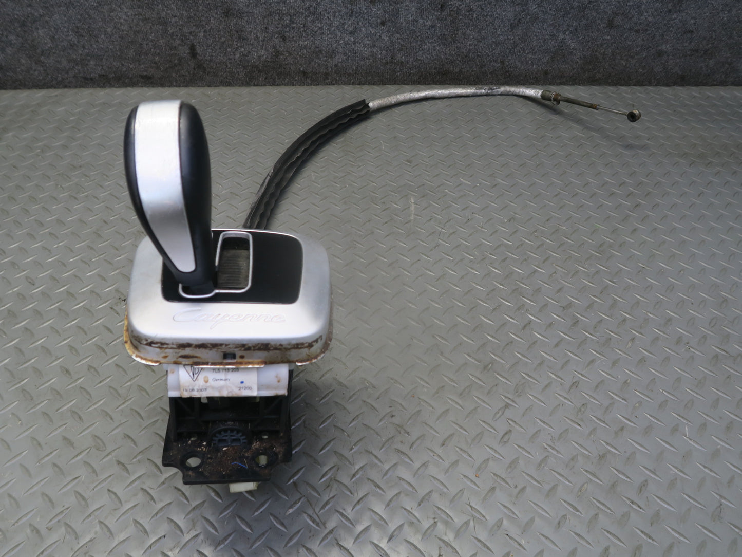2003-2010 Porsche Cayenne 955 A/T Automatic Transmission Shifter w Cable