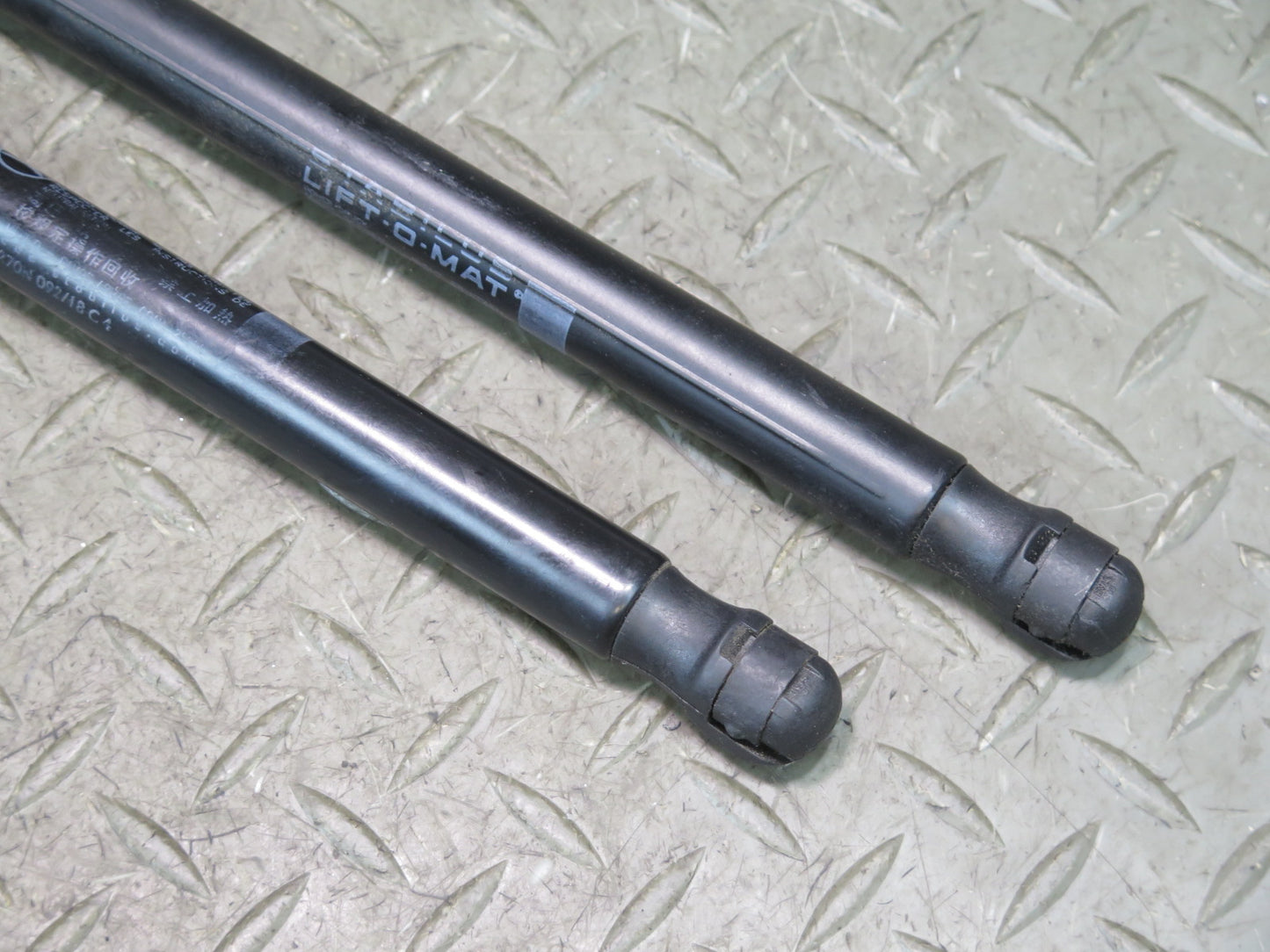 2017-2019 Mercedes X166 GLS450 Front Left & Right Hood Shock Support Set of 2