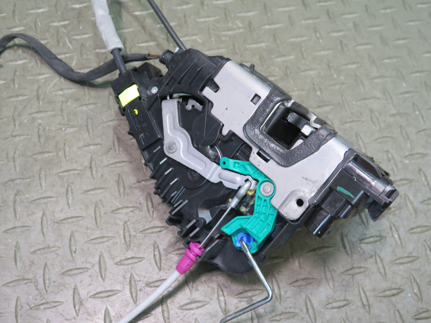 2013-2019 Mercedes X166 GLS450 Rear Left Door Lock Latch Actuator Soft Close