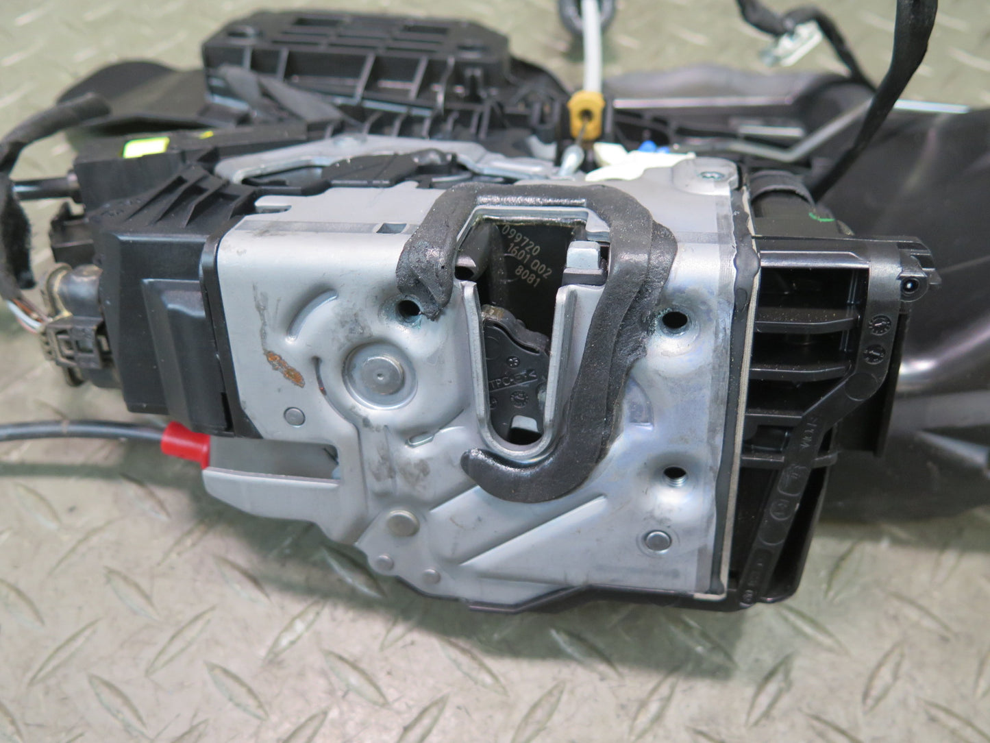 2013-2019 Mercedes X166 GLS450 Front Right Door Lock Latch Actuator Soft Close