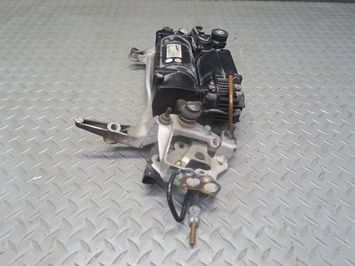 2003-2010 Porsche Cayenne 955 Air Suspension Compressor Pump 7L0616007