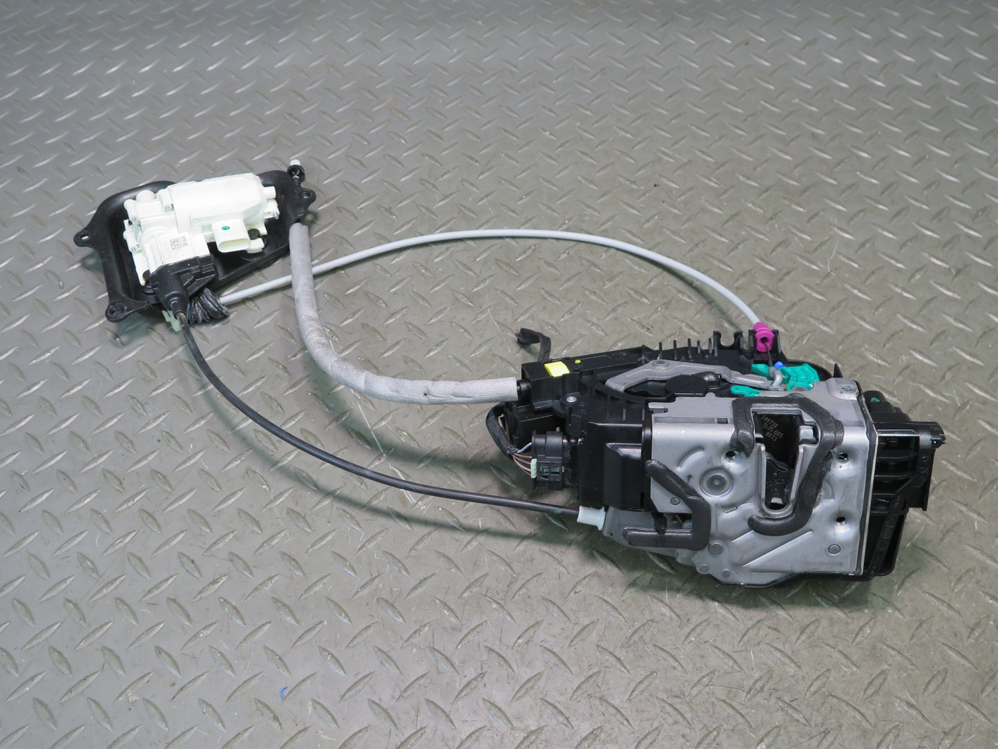 2013-2019 Mercedes X166 GLS450 Rear Right Door Lock Latch Actuator Soft Close