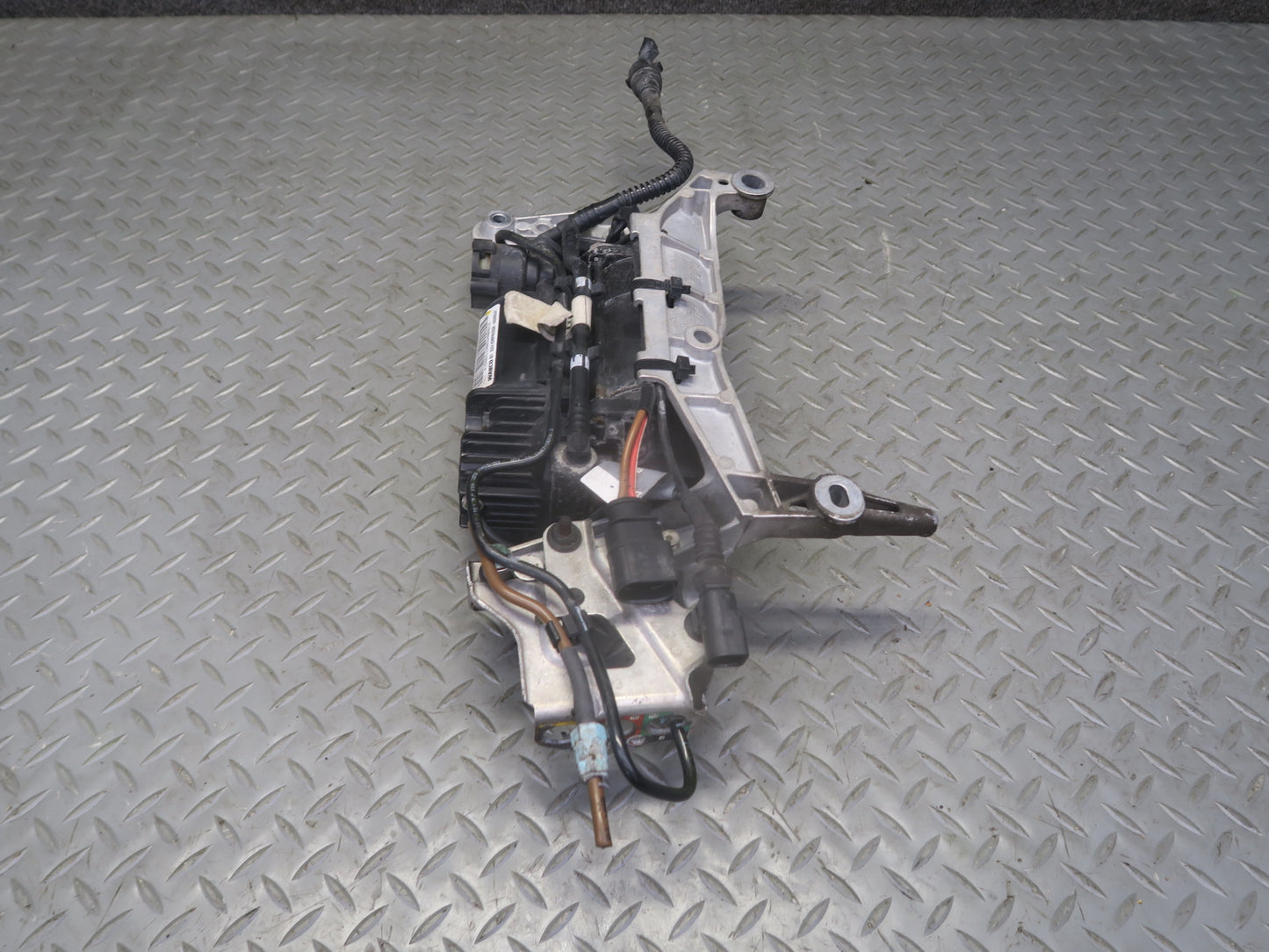 2003-2010 Porsche Cayenne 955 Air Suspension Compressor Pump 7L0616007