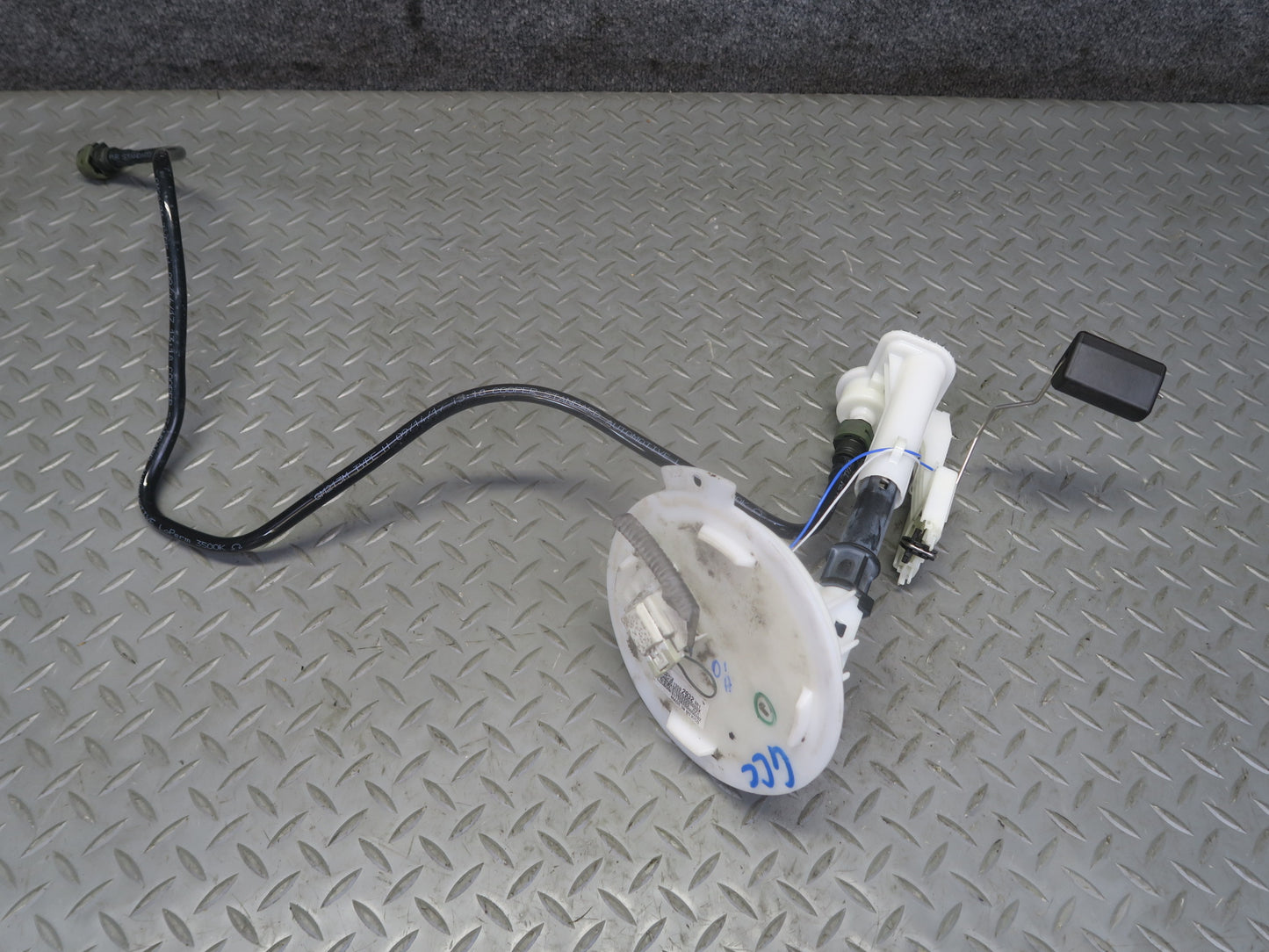 16-24 Chevrolet Camaro SS LT1 Set of 2 Fuel Pump Level Sensor Sending Unit OEM