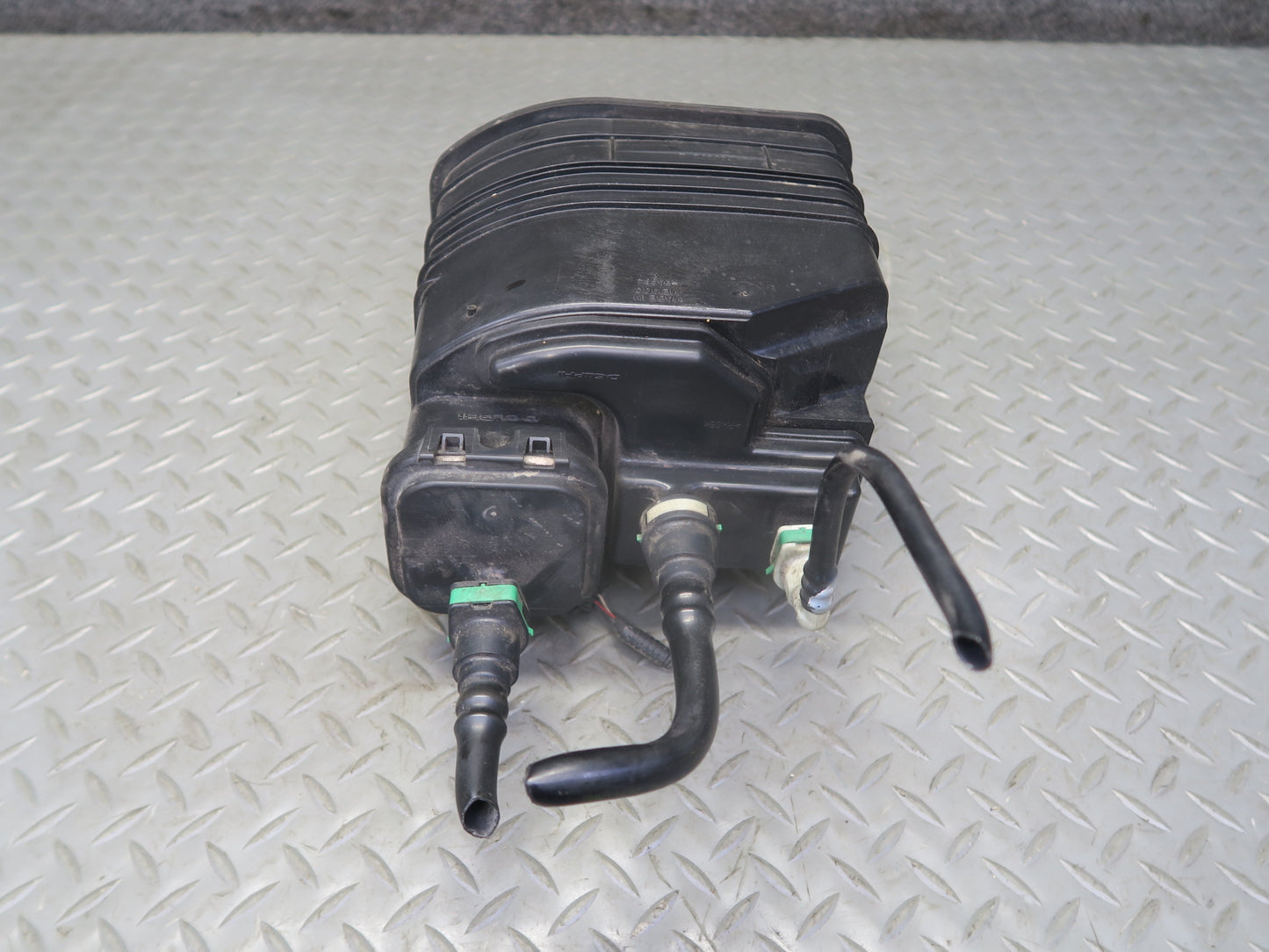 16-24 Chevrolet Camaro SS Fuel Evap Vapor Charcoal Canister 84082814 OEM