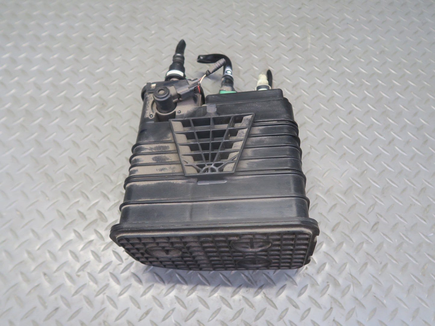 16-24 Chevrolet Camaro SS Fuel Evap Vapor Charcoal Canister 84082814 OEM