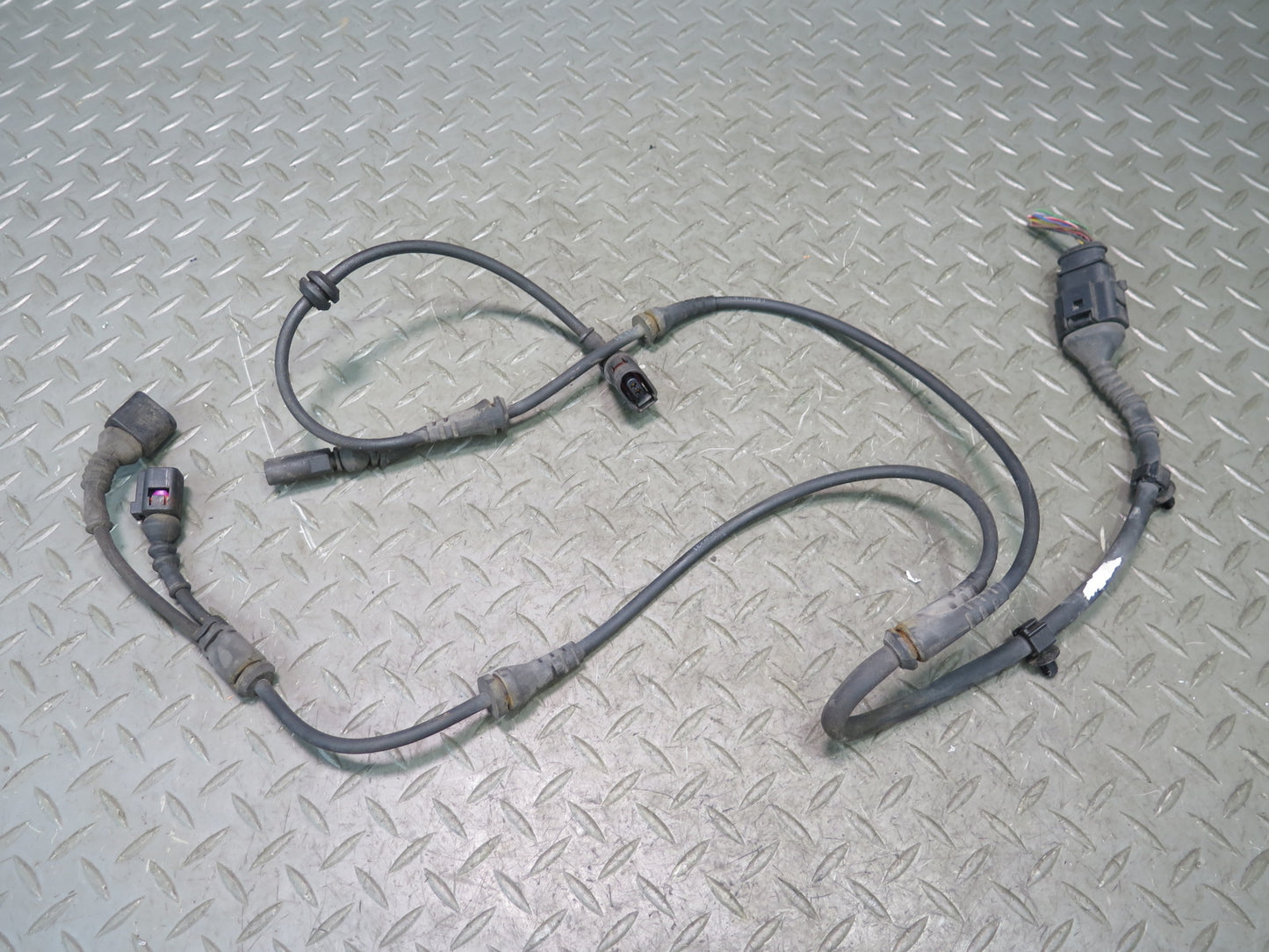 2003-2010 Porsche Cayenne 955 Front Left Wheel ABS Speed Sensor